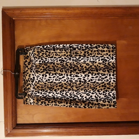 Grace Elements Leopard Skirt Size 8 - Picture 2 of 5